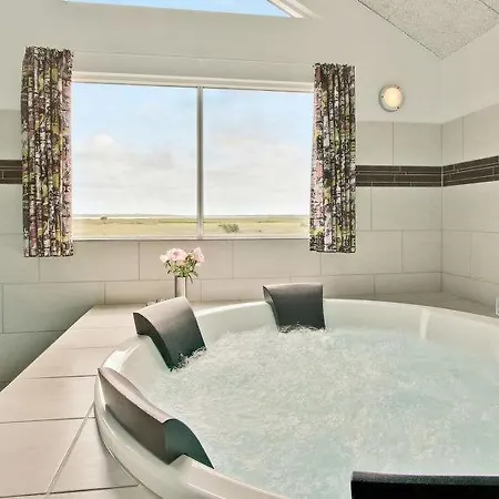 בית נופש Vejlby Sleeps 22 Pool Wifi Vejlby (Harboore)