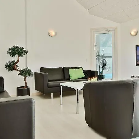 בית נופש Vejlby Sleeps 22 Pool Wifi Vejlby (Harboore)